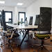 Anspruchsvolle Aufgabe: innovative Konferenzraumlösungen realisiert (Stühle „Connex 2highback“ von Klöber, Tisch Coalesse)
